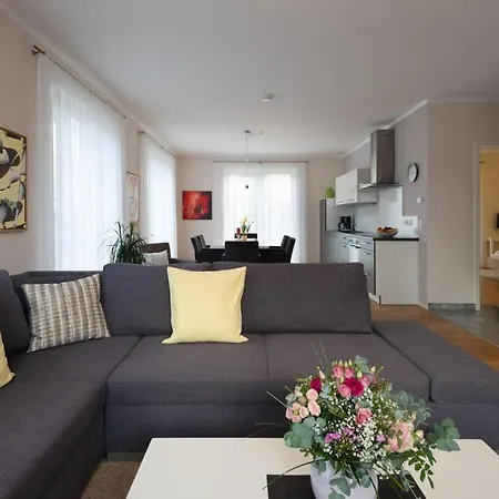 Wein- U. St. Maximin Apartment